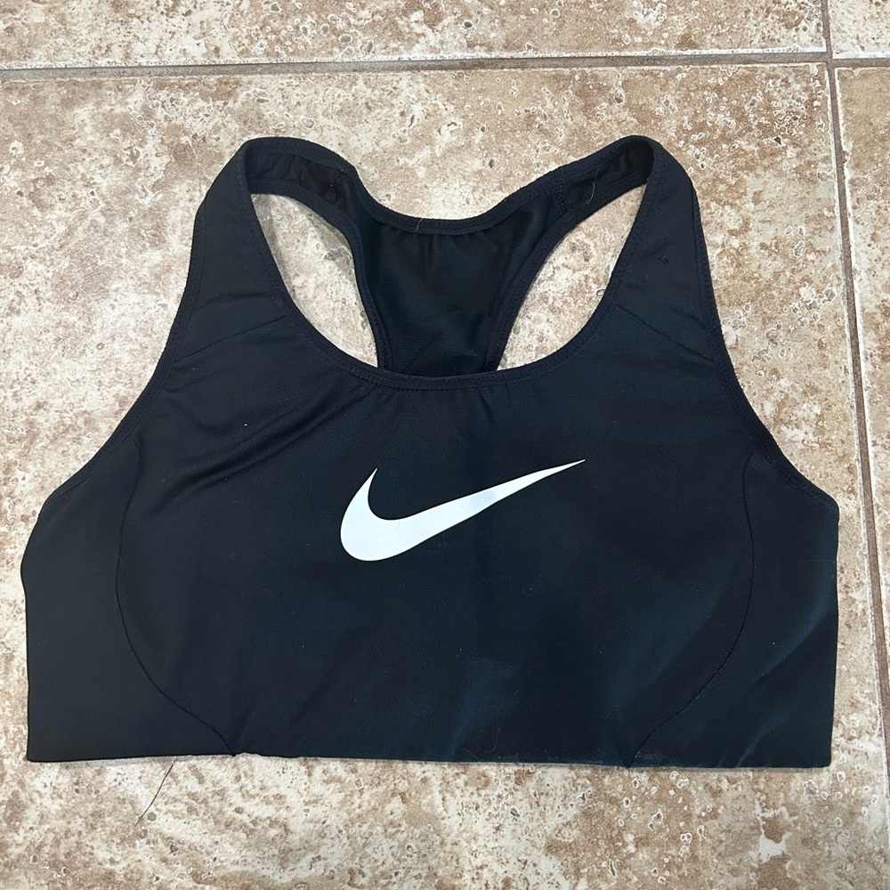 Nike Women's Sports Bra - Picture 1 of 2